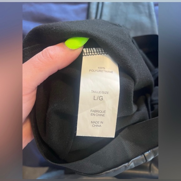 Faux leather legging- only tried on - Picture 5 of 6